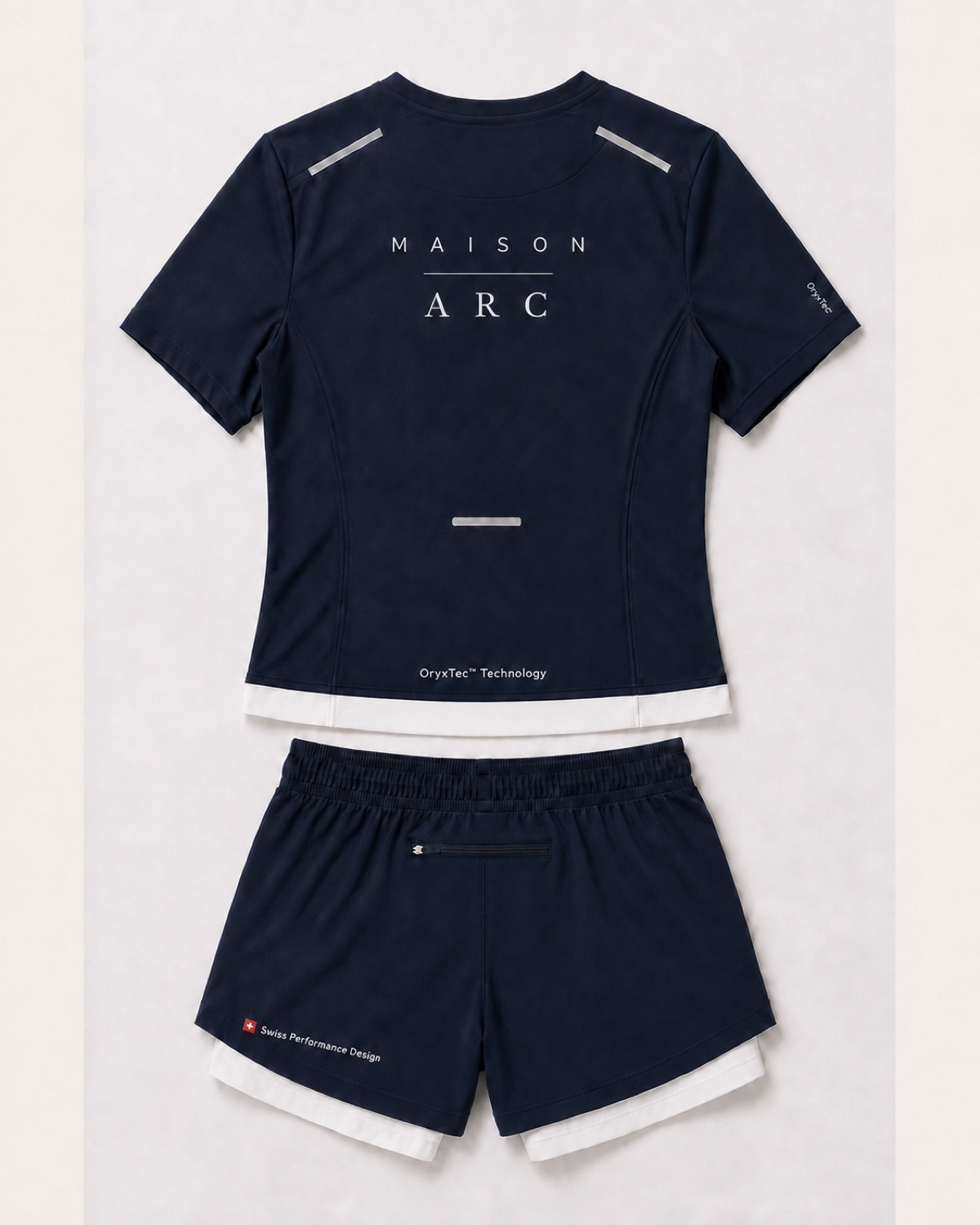 Back view of Prototype 01 women set in Navy / White